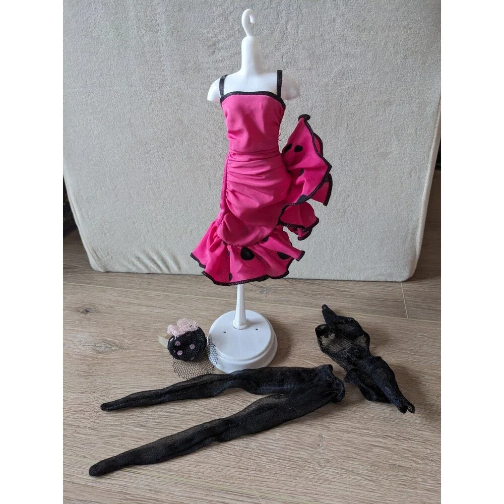 Vintage Barbie PARTY DAZZLE Fashion Mall 3098 Pink Stocking 1991 NO Doll READ